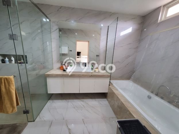 Rumah Elit Modern Tanpa Renovasi di Candi Golf Semarang Rumah Elit Modern Tanpa Renovasi di Candi Golf Semarang