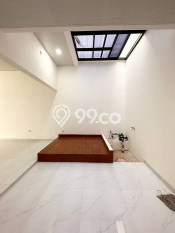 Rumah Elit Modern Siap Huni di Pondok Bambu Jakarta Timur Rumah Elit Modern Siap Huni di Pondok Bambu Jakarta Timur