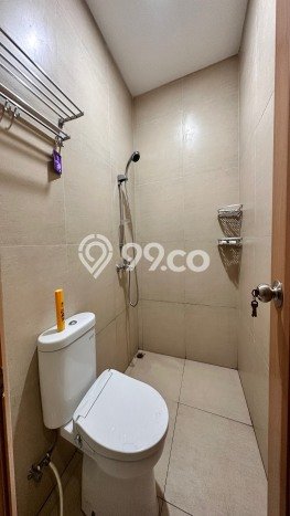 Rumah Siap Huni LT 170m² / LB 250m² di Kawasan Komersial Setu, Jakarta Timur Rumah Siap Huni LT 170m² / LB 250m² di Kawasan Komersial Setu, Jakarta Timur