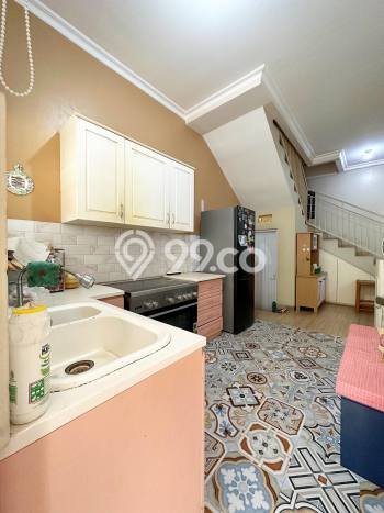 Jual Rumah Mewah Elegan Dengan View Eksklusif di Pondok Kelapa, Jakarta Timur Jual Rumah Mewah Elegan Dengan View Eksklusif di Pondok Kelapa, Jakarta Timur