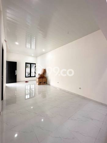 Rumah Elit Modern Siap Huni di Pondok Bambu Jakarta Timur Rumah Elit Modern Siap Huni di Pondok Bambu Jakarta Timur