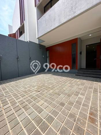 Rumah Mewah Siap Huni LT 134m2 di Duren Sawit, Jakarta Timur Rumah Mewah Siap Huni LT 134m2 di Duren Sawit, Jakarta Timur