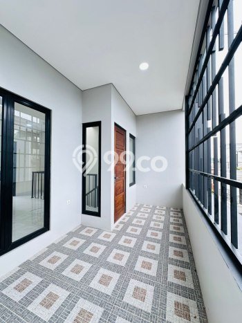 Rumah Minimalis 3 KT di Pejaten Jakarta Selatan Semi Furnished Rumah Minimalis 3 KT di Pejaten Jakarta Selatan Semi Furnished
