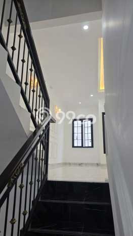 Rumah 3 KT 3 KM LT 58m2m², LB 120m2m² di Tanah Baru, Depok Rumah 3 KT 3 KM LT 58m2m², LB 120m2m² di Tanah Baru, Depok
