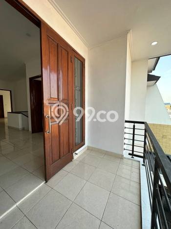 Rumah Elit Modern Siap Huni di Pisangan Lama Jakarta Timur Rumah Elit Modern Siap Huni di Pisangan Lama Jakarta Timur
