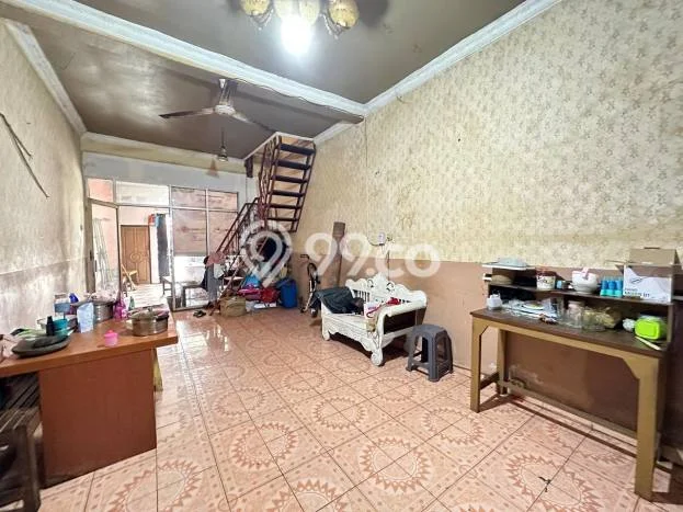 Unit Ruko Dijual di Jakarta Timur LT 50m2 & LB 100m2 Unit Ruko Dijual di Jakarta Timur LT 50m2 & LB 100m2
