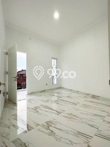 Dijual Rumah Premium dengan Fasilitas Sekitar Komplit di Duren Sawit, Jakarta Timur Dijual Rumah Premium dengan Fasilitas Sekitar Komplit di Duren Sawit, Jakarta Timur