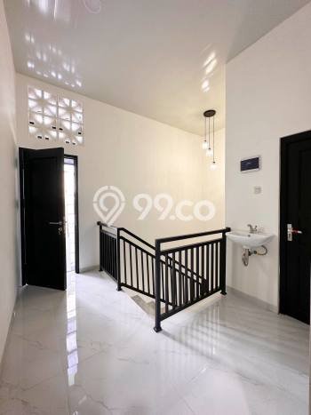 Rumah Elit Modern Siap Huni di Pondok Bambu Jakarta Timur Rumah Elit Modern Siap Huni di Pondok Bambu Jakarta Timur