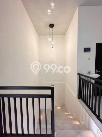 Rumah Elit Modern Siap Huni di Pondok Bambu Jakarta Timur Rumah Elit Modern Siap Huni di Pondok Bambu Jakarta Timur