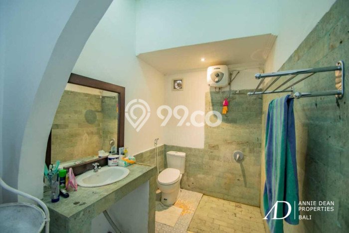 Dijual! Vila Kawasan , Ukuran 350m2m², Posisi Strategis Dijual! Vila Kawasan , Ukuran 350m2m², Posisi Strategis
