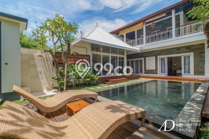 Vila Kawasan , Area 350m2m², Lokasi Premium, Tersedia Sekarang Vila Kawasan , Area 350m2m², Lokasi Premium, Tersedia Sekarang