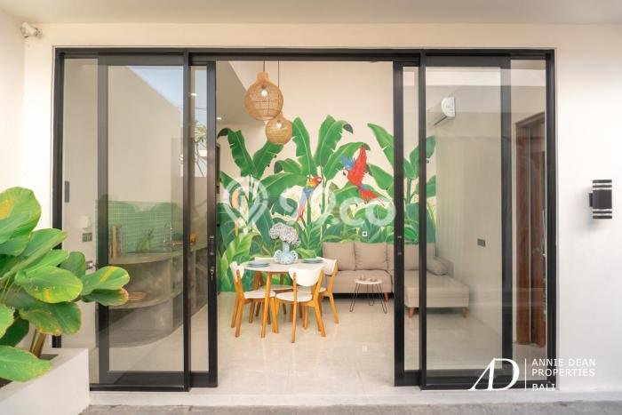 NEW LISTING! Rumah Premium di Kerobokan, Luas 70m2m² Bangunan 100m2m² NEW LISTING! Rumah Premium di Kerobokan, Luas 70m2m² Bangunan 100m2m²