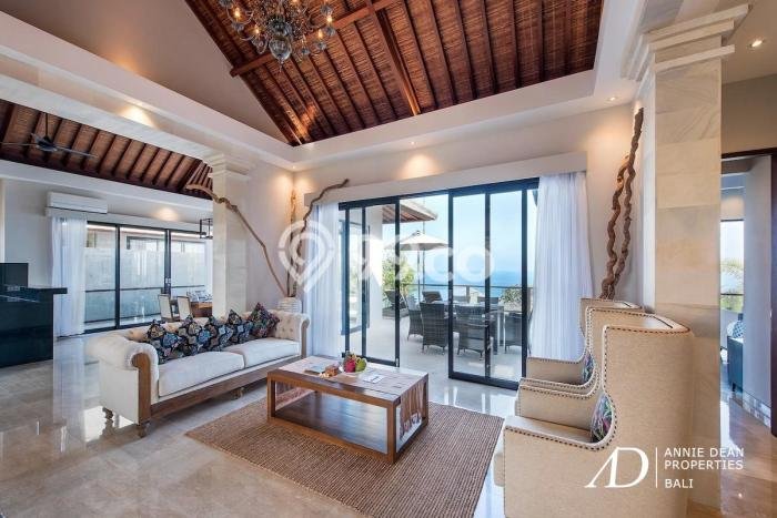 Rumah Mewah LB 678m2 Siap Pakai Desain Elegan di Ungasan, Badung Rumah Mewah LB 678m2 Siap Pakai Desain Elegan di Ungasan, Badung