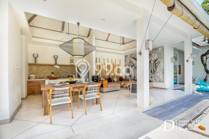 Hunian Mewah LB 220m2 Siap Pakai Desain Elegan di Seminyak, Badung Hunian Mewah LB 220m2 Siap Pakai Desain Elegan di Seminyak, Badung