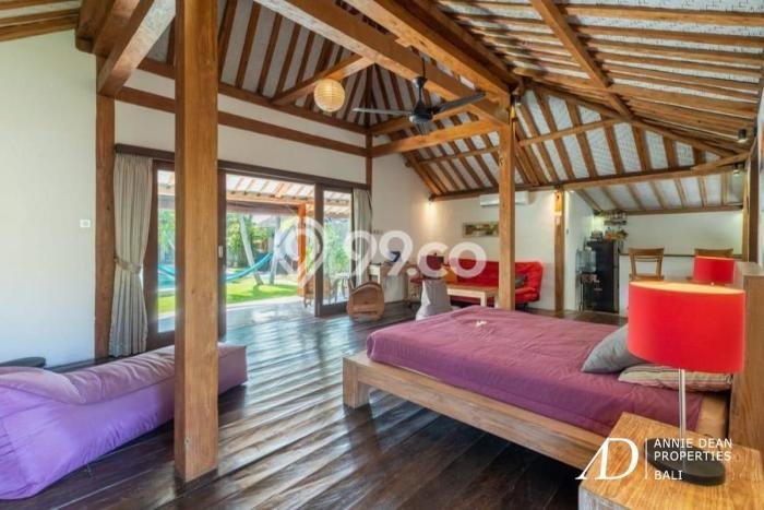 DIJUAL! Vila Kawasan , Luas 677m2m², Akses ke Pusat Kota DIJUAL! Vila Kawasan , Luas 677m2m², Akses ke Pusat Kota