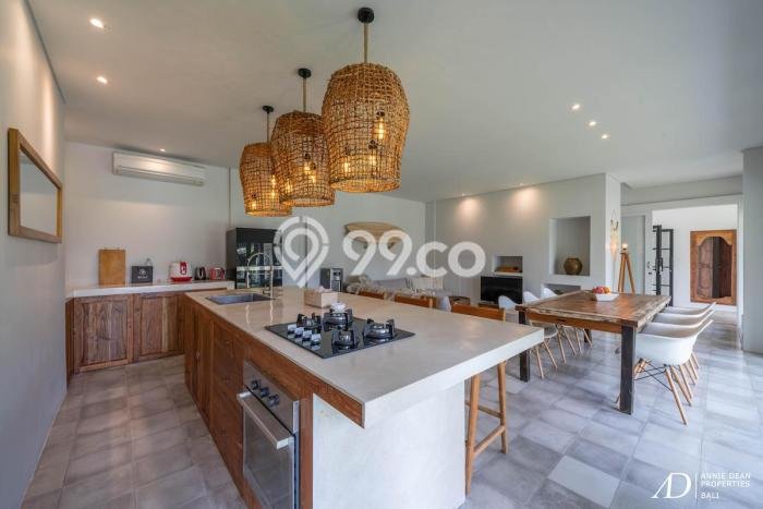 Vila di , Area 548m2m², Area Strategis Vila di , Area 548m2m², Area Strategis