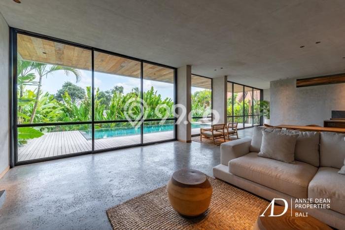 Vila Kawasan , Dimensi 380m2m², Ideal untuk hunian Anda Vila Kawasan , Dimensi 380m2m², Ideal untuk hunian Anda