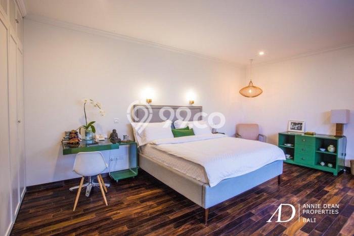 DIJUAL! Vila Kawasan , Luas 2800m2m², Posisi Strategis DIJUAL! Vila Kawasan , Luas 2800m2m², Posisi Strategis