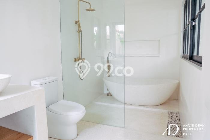Vila Kawasan , Area 250m2m², Dekat ke Pusat Kota Vila Kawasan , Area 250m2m², Dekat ke Pusat Kota