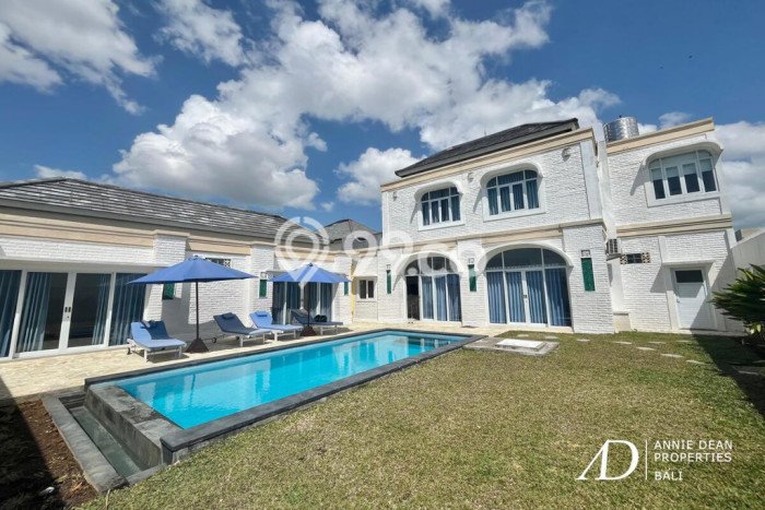 Vila di , Luas 300m2m², Kawasan Asri untuk tempat tinggal Vila di , Luas 300m2m², Kawasan Asri untuk tempat tinggal