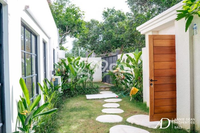 Vila Kawasan , Area 250m2m², Dekat ke Pusat Kota Vila Kawasan , Area 250m2m², Dekat ke Pusat Kota