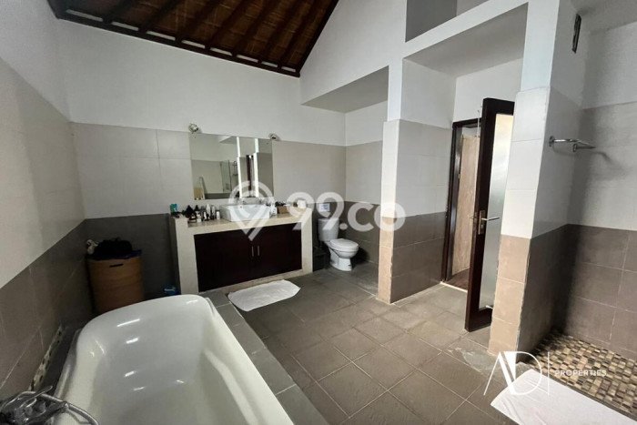 SEWA TERBAIK! Vila Kawasan , Area 0m2m², Lingkungan Asri SEWA TERBAIK! Vila Kawasan , Area 0m2m², Lingkungan Asri