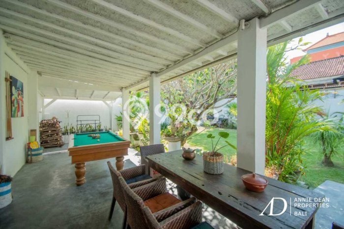 Dijual! Vila Kawasan , Ukuran 350m2m², Posisi Strategis Dijual! Vila Kawasan , Ukuran 350m2m², Posisi Strategis