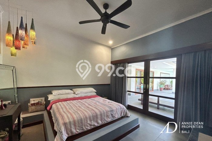 HOT DEAL! Vila Kawasan , Luas 410m2m², Lokasi Prima HOT DEAL! Vila Kawasan , Luas 410m2m², Lokasi Prima