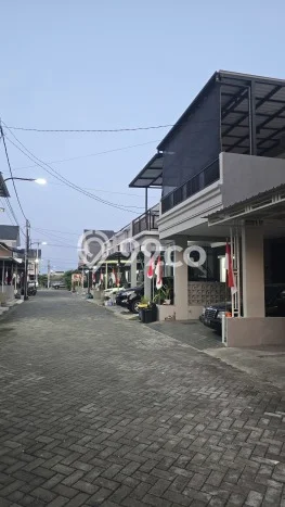 Rumah Modern 3 KT di Gununganyar Surabaya Unfurnished Rumah Modern 3 KT di Gununganyar Surabaya Unfurnished