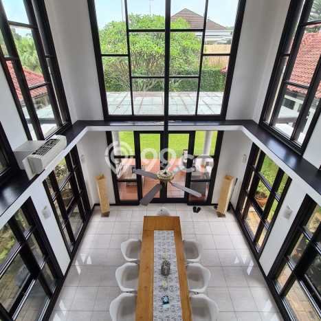 Siap Huni Rumah Mewah 7 Kamar di Kebayoran Lama Dekat ke Mana Saja Siap Huni Rumah Mewah 7 Kamar di Kebayoran Lama Dekat ke Mana Saja