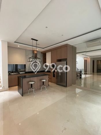 Rumah Mewah Akses Mudah di Jakarta Selatan Rumah Mewah Akses Mudah di Jakarta Selatan