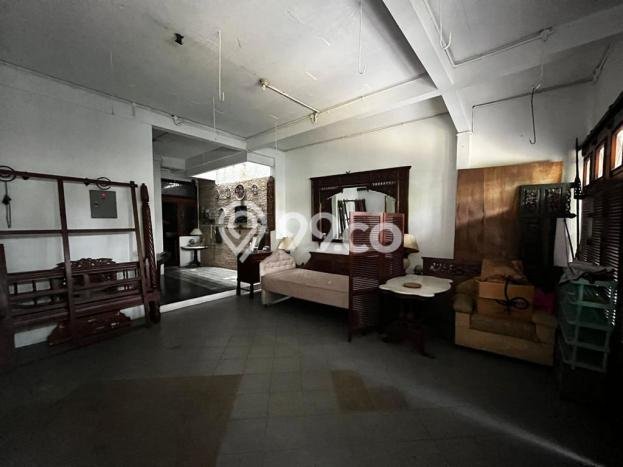 Rumah kawasan Kebayoran Lama, Jakarta Selatan, Luas 483m² LB 355m² Rumah kawasan Kebayoran Lama, Jakarta Selatan, Luas 483m² LB 355m²