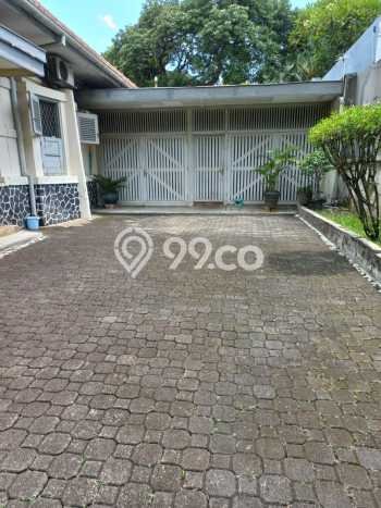 Siap Huni Hunian Elit 4 Kamar di Menteng Dekat ke Mana Pun Siap Huni Hunian Elit 4 Kamar di Menteng Dekat ke Mana Pun