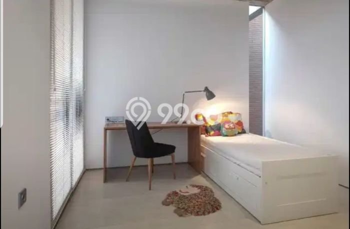 Hunian Eksklusif Dijual LT 320m2 di Pesanggrahan, Jakarta Selatan Hunian Eksklusif Dijual LT 320m2 di Pesanggrahan, Jakarta Selatan