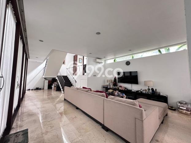 Ready to Use! Luxury House LT 371m2 Desain Modern di Kemang Ready to Use! Luxury House LT 371m2 Desain Modern di Kemang