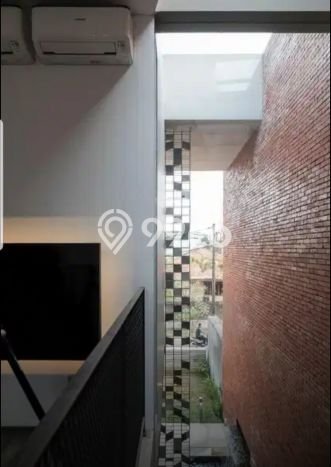Hunian Eksklusif Dijual LT 320m2 di Pesanggrahan, Jakarta Selatan Hunian Eksklusif Dijual LT 320m2 di Pesanggrahan, Jakarta Selatan