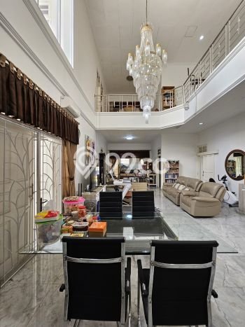 Rumah Mewah LB 600m2 Siap Pakai Desain Elegan di Pondok Indah, Jakarta Selatan Rumah Mewah LB 600m2 Siap Pakai Desain Elegan di Pondok Indah, Jakarta Selatan