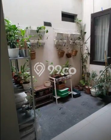 Rumah lokasi Menteng, Jakarta Pusat, Luas 242m² LB 350m² Rumah lokasi Menteng, Jakarta Pusat, Luas 242m² LB 350m²