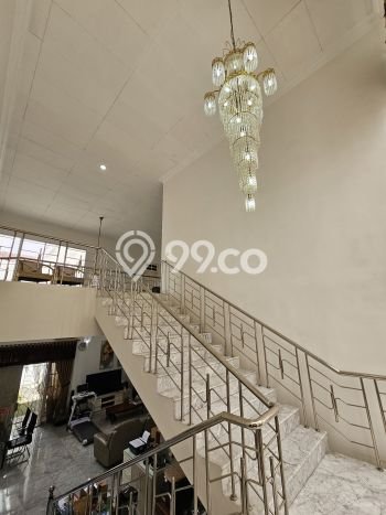 Rumah Mewah LB 600m2 Siap Pakai Desain Elegan di Pondok Indah, Jakarta Selatan Rumah Mewah LB 600m2 Siap Pakai Desain Elegan di Pondok Indah, Jakarta Selatan