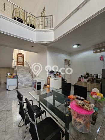 Rumah Mewah LB 600m2 Siap Pakai Desain Elegan di Pondok Indah, Jakarta Selatan Rumah Mewah LB 600m2 Siap Pakai Desain Elegan di Pondok Indah, Jakarta Selatan