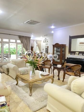 KESEMPATAN EMAS! Rumah area Kemang, Jakarta Selatan, LT 740m² Bangunan 340m² KESEMPATAN EMAS! Rumah area Kemang, Jakarta Selatan, LT 740m² Bangunan 340m²
