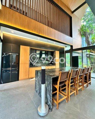 Siap Huni Hunian Elit 4 Kamar di Kebayoran Baru Dekat ke Mana Pun Siap Huni Hunian Elit 4 Kamar di Kebayoran Baru Dekat ke Mana Pun