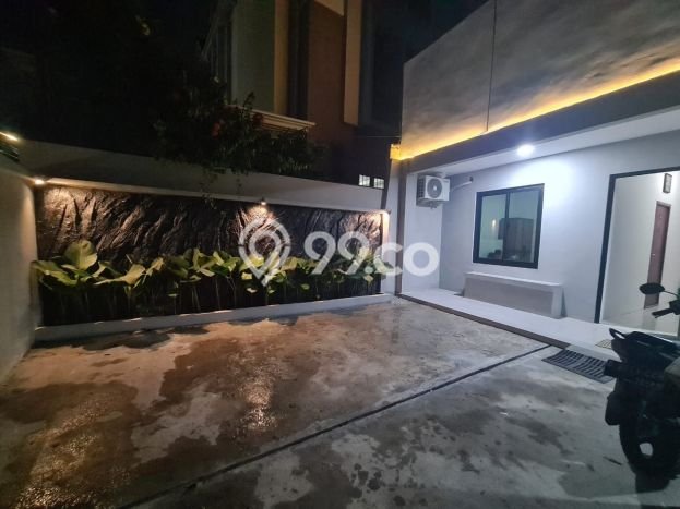 Unit Komersial Dijual di Mampang Prapatan Jakarta Selatan Luas Tanah 400m2, Luas Bangunan 375m2 Unit Komersial Dijual di Mampang Prapatan Jakarta Selatan Luas Tanah 400m2, Luas Bangunan 375m2