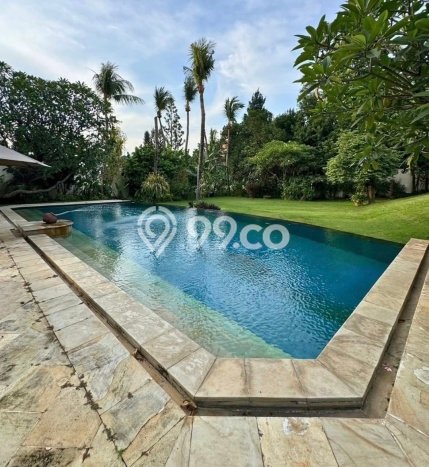 Rumah Mewah LB 1131m2 Siap Pakai Desain Elegan di Kemang, Jakarta Selatan Rumah Mewah LB 1131m2 Siap Pakai Desain Elegan di Kemang, Jakarta Selatan