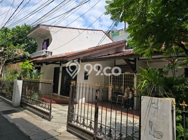 HARGA SPECIAL! Rumah Asri di Kebayoran Baru, Jakarta Selatan, Luas 248m² Bangunan 230m² BISA KPR! HARGA SPECIAL! Rumah Asri di Kebayoran Baru, Jakarta Selatan, Luas 248m² Bangunan 230m² BISA KPR!