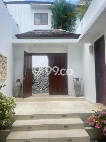 Vila di , Luas 1130m2m², Ideal untuk hunian keluarga Vila di , Luas 1130m2m², Ideal untuk hunian keluarga