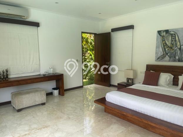 Vila di , Luas 1130m2m², Ideal untuk hunian keluarga Vila di , Luas 1130m2m², Ideal untuk hunian keluarga