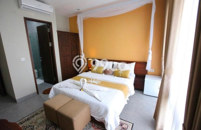 Vila Kawasan , Luas 305m2m², Lokasi Strategis Vila Kawasan , Luas 305m2m², Lokasi Strategis