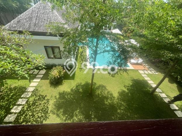 Vila di , Luas 1130m2m², Ideal untuk hunian keluarga Vila di , Luas 1130m2m², Ideal untuk hunian keluarga
