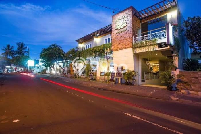 Hotel Kawasan , Luas 1500m2m², Jalan Utama, Lokasi Ramai Hotel Kawasan , Luas 1500m2m², Jalan Utama, Lokasi Ramai